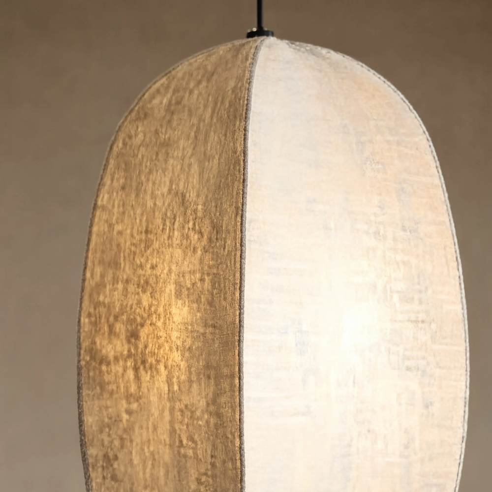 Suspension lanterne japonaise ovale, gros plan sur la texture du tissu