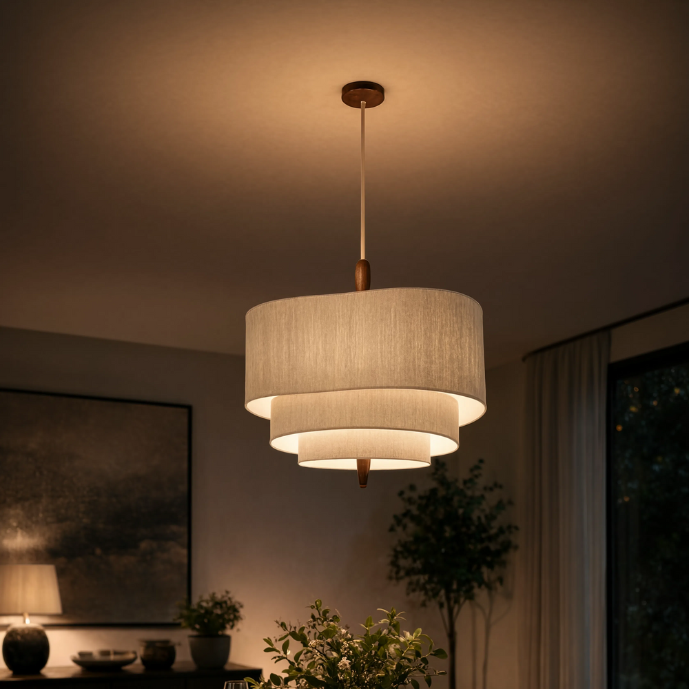 Suspension Japandi au-dessus d'une table à manger, salle à manger élégante