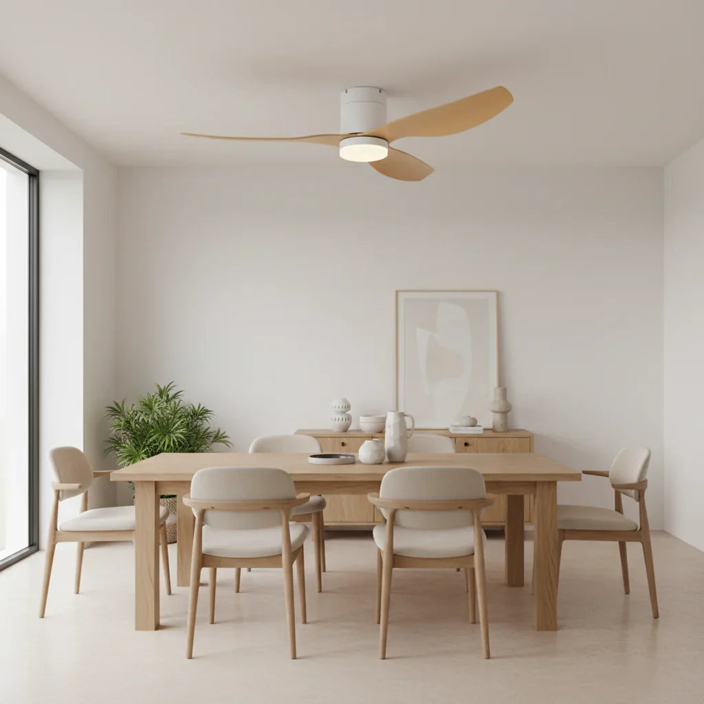 Omega | Ventilateur LED intégrée blanc et bois clair