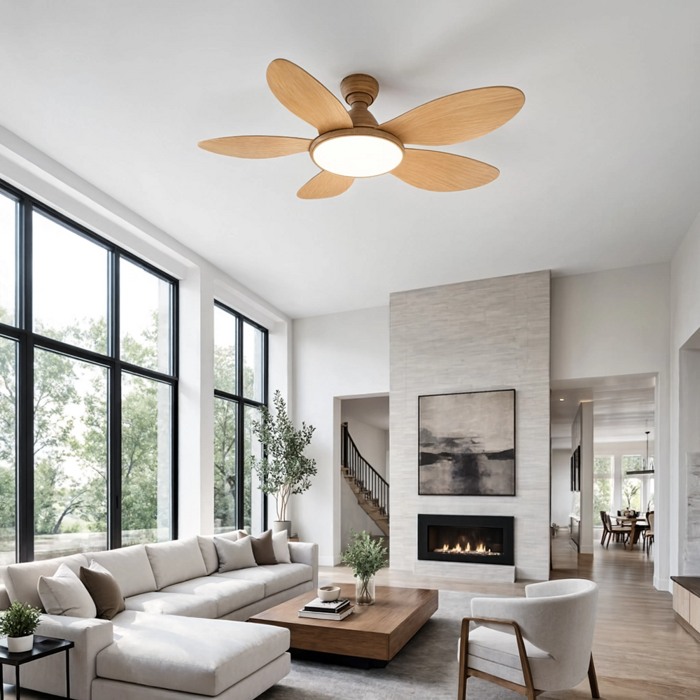 Ventilateur de plafond Bora bois clair LED, en maison